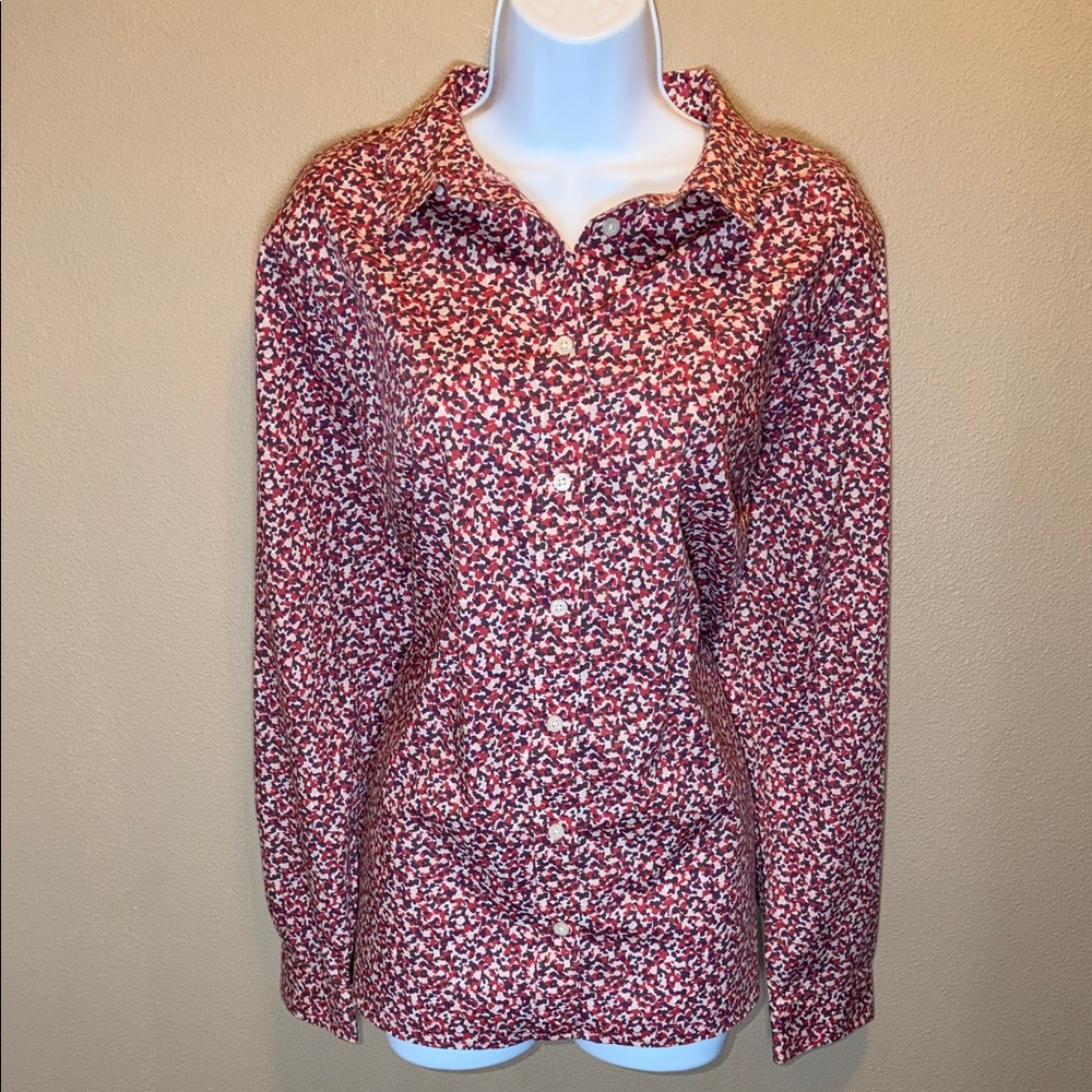 Duluth Trading Co Red and White Patterned Button Down Shirt